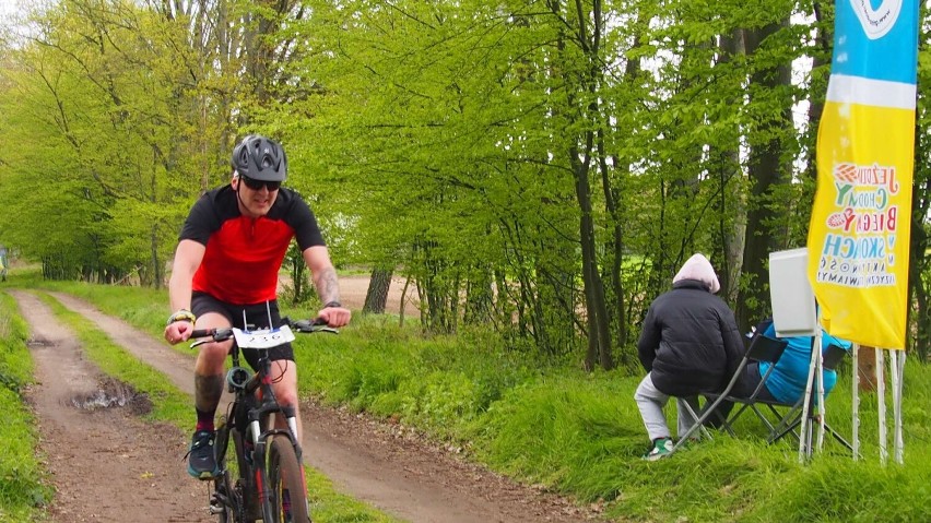 Kryterium Leśne MTB pod Skokami. Miłośnicy rowerów opanowali leśne bezdroża w gminie 