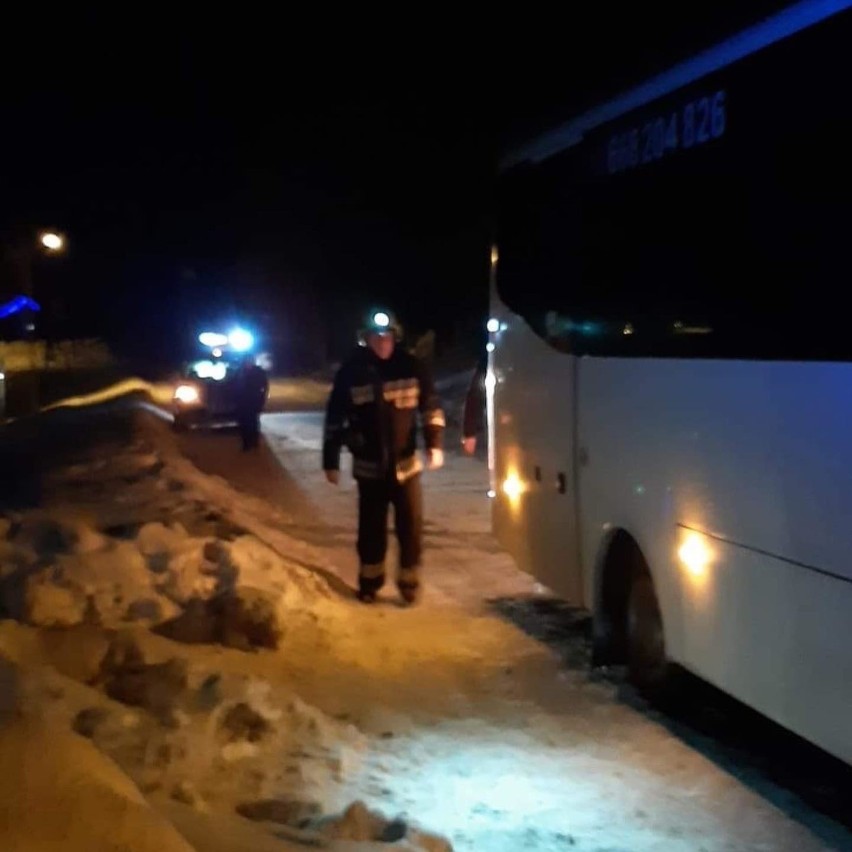 Podhale. Trudne warunki na drogach. Zamknęli drogę do Gliczarowa