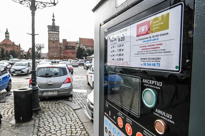 Śródmiejska Strefa Płatnego Parkowania w Gdańsku ma już rok. Jak działa? Zdania są podzielone