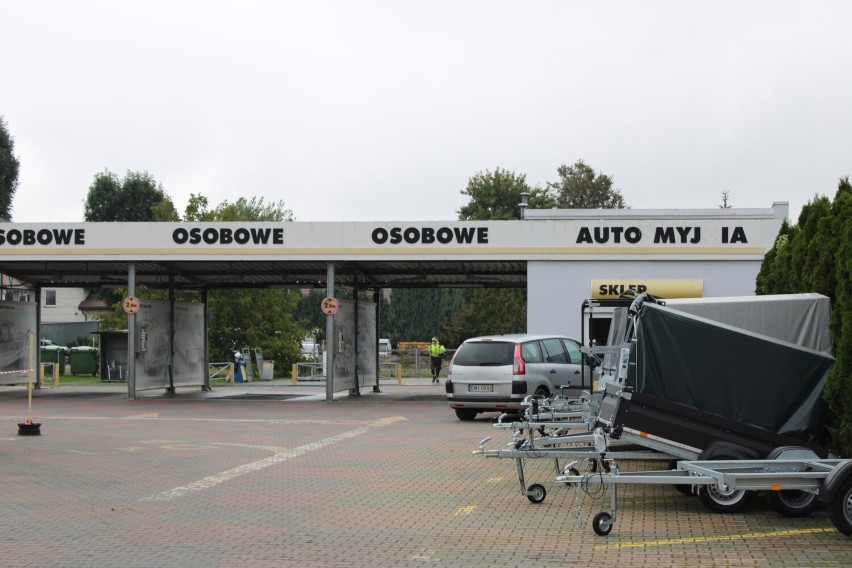 McDonald's w Wieluniu. Czyszczą teren pod budowę sieciówki FOTO