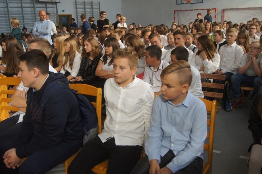 Dzień Nauczyciela 2018 w PSP 7 w Radomsku. Podpisanie umowy...