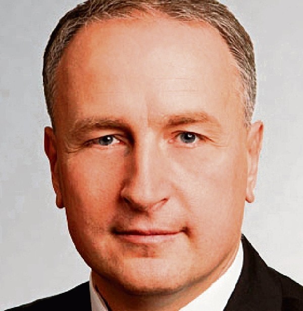 Wiceprezydent Jarosław Marszałek (SLD) - ma 43 lata. jest...