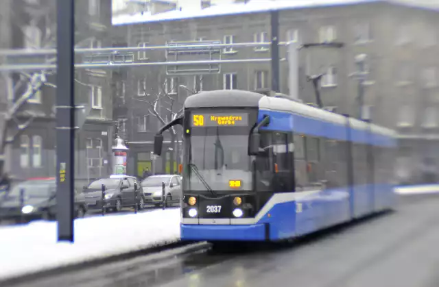 Mieszkańcy osiedla muszą iść kilkaset metrów do tramwaju