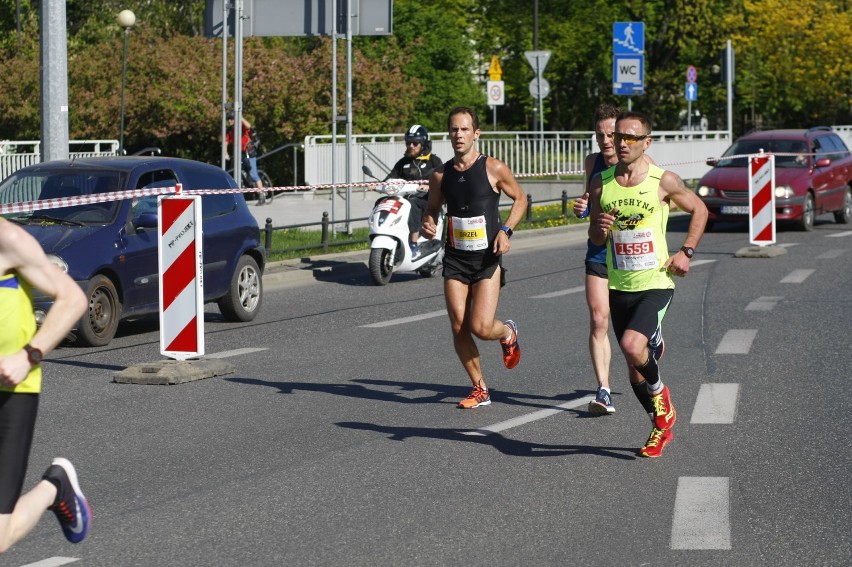 Orlen Warsaw Marathon 2018. Zdjęcia z biegu. Tysiące...