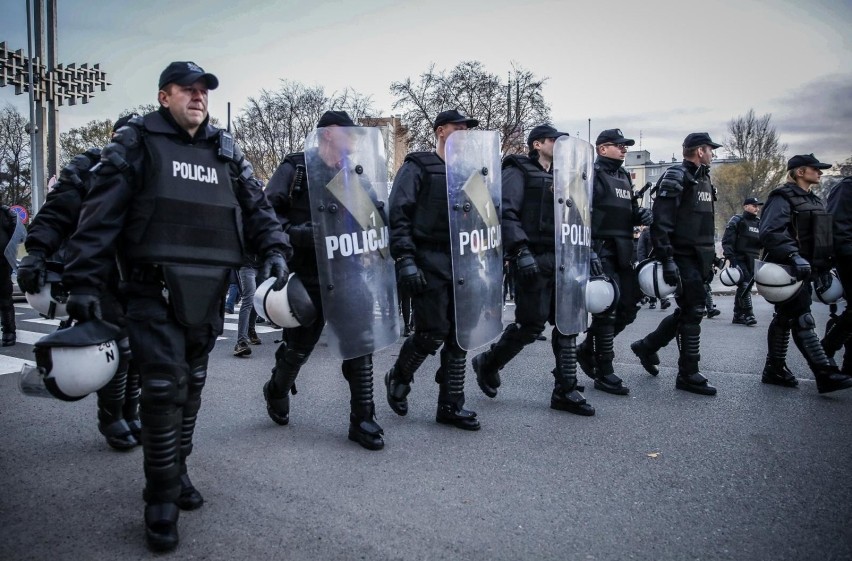 Policjanci zaopatrzeni w kamery osobiste. W Gdańsku jest aż 153 urządzeń nagrywających 