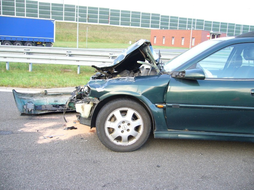 Wypadek na A1 w Żorach. Obywatel Czech zasnął za kierownicą