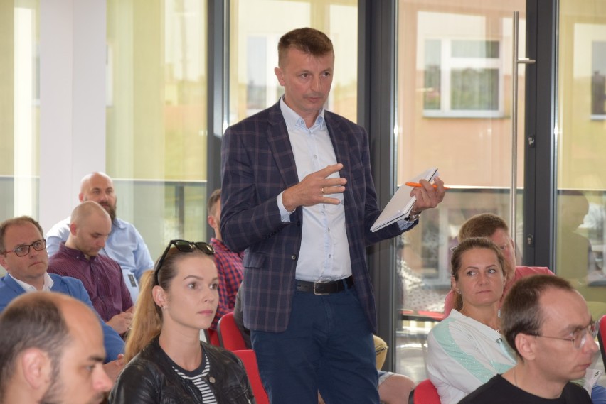 Wieluń. Przedsiębiorcy wzięli udział w spotkaniu w sprawie wsparcia dla biznesu ZDJĘCIA