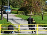 Chełm: Policja poszukuje świadków. Nikomu nie postawiono zarzutów w sprawie płonących zwłok w parku