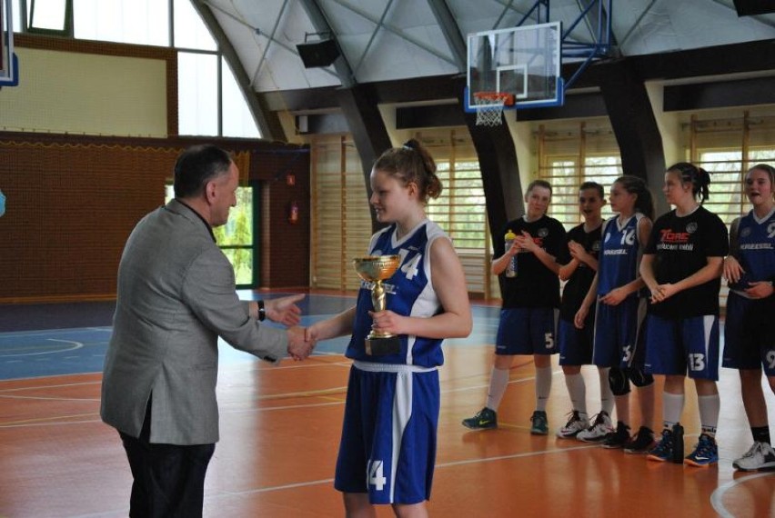 UKS Orlik Ujazd zagra o finał mistrzostw Polski w piłce koszykowej młodziczek