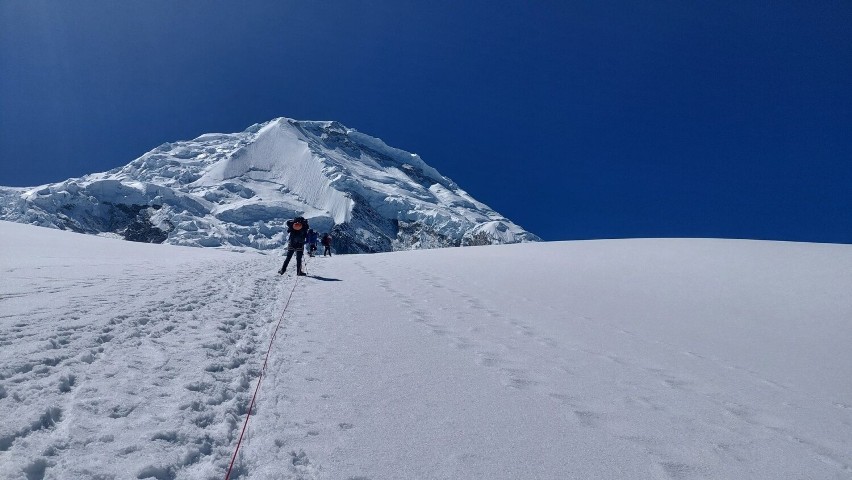 Andrzej Myrta, alpinista z Radomia blisko szczytu Huascaran w Andach Peruwiańskich. Zobacz zdjęcia