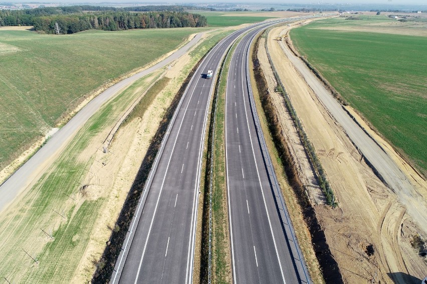 Droga ekspresowa S3, na odcinku od Legnicy do Bolkowa jest...