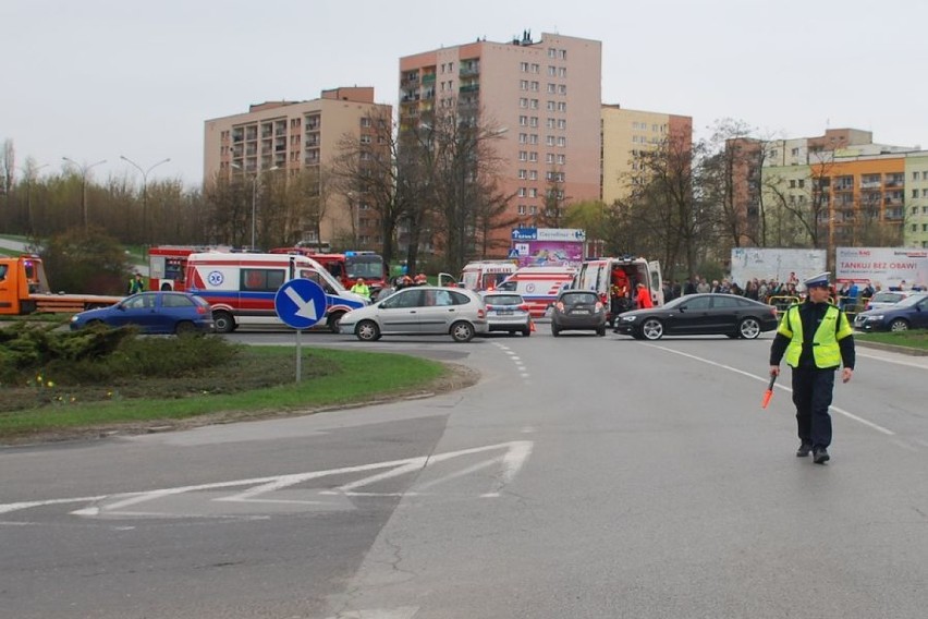 Groźny wypadek u zbiegu ulic Piłsudskiego i Piecucha w...
