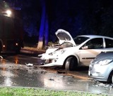 Wypadek w Rydułtowach. Opel i renault zderzyły się na skrzyżowaniu ul. Obywatelskiej i Ofiar Terroru. Przyczyną nieustąpienie pierwszeństwa 