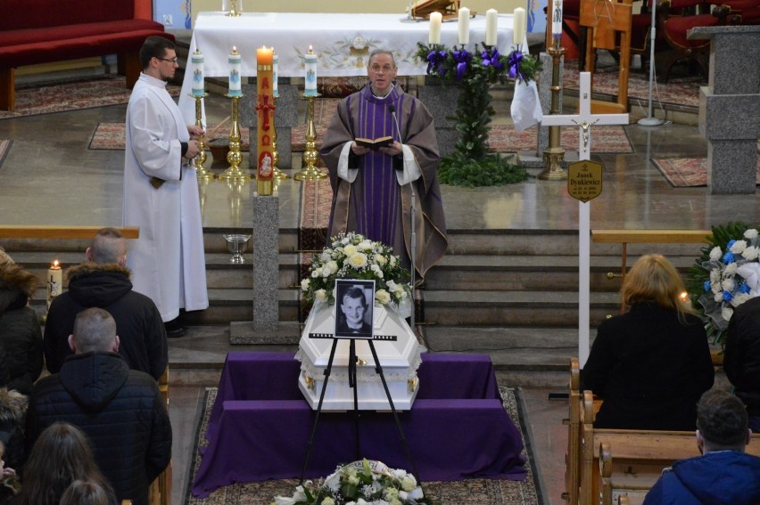 W sobotę pochowany został 13-letni Janek. Jest drugą ofiarą podpalenia kamienicy przy ulicy Pileckiego w Lęborku