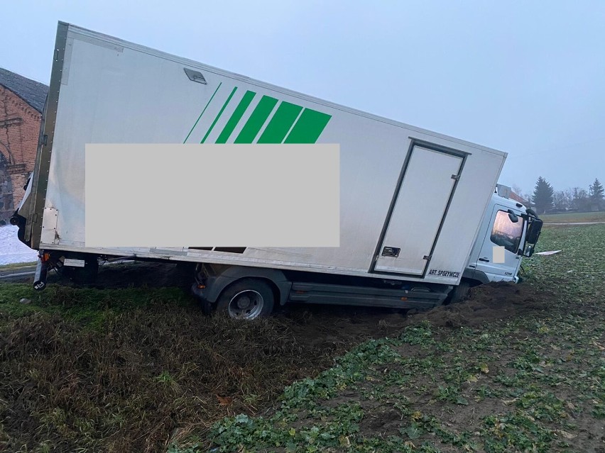 Powiat szamotulski: Zderzenia z udziałem samochodów ciężarowych [ZDJĘCIA]