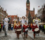 Orszak Trzech Króli przeszedł w niedzielę 6.01.2019 r. przez Gdańsk. Barwne kostiumy kolędników i żywe zwierzęta [zdjęcia, wideo]