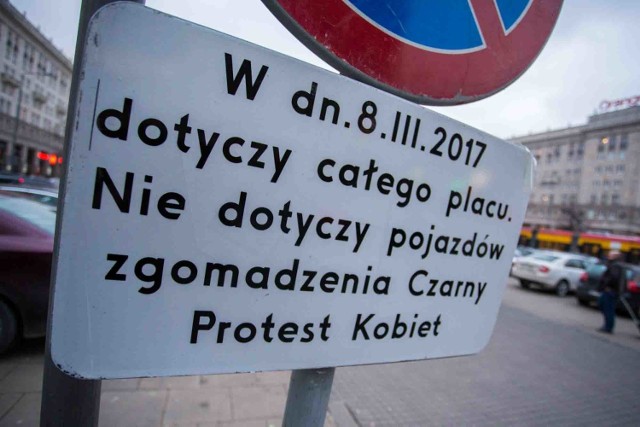 Międzynarodowy strajk kobiet, 8 marca Warszawa. Lepiej nie parkować na placu Konstytucji