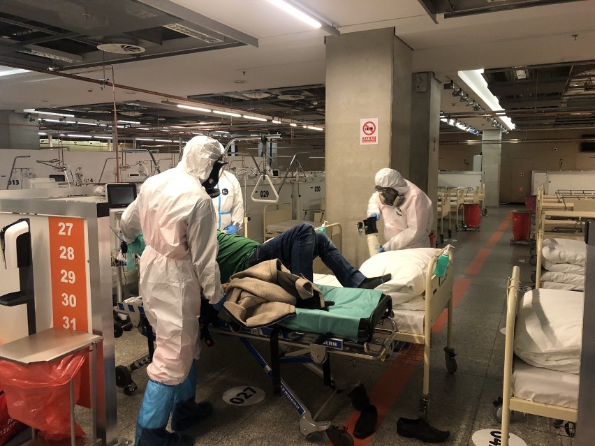 Jak wygląda praca w Szpitalu Narodowym? „Najcięższe przypadki odsyłamy na Wołoską”