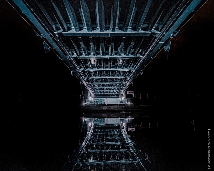 Nowy most na Gwdzie jednym z najbardziej fotogenicznych mostów w kraju? Zobacz niezwykłe zdjęcia Grzegorza Buśko [ZDJĘCIA]