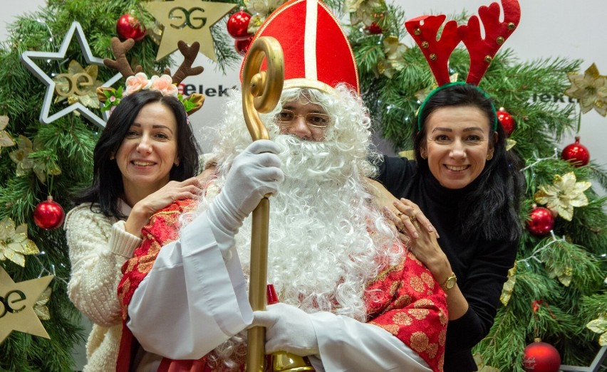 Świąteczny nastrój w "elektryku". ZSE-E w Radomsku odwiedził św. Mikołaj. ZDJĘCIA