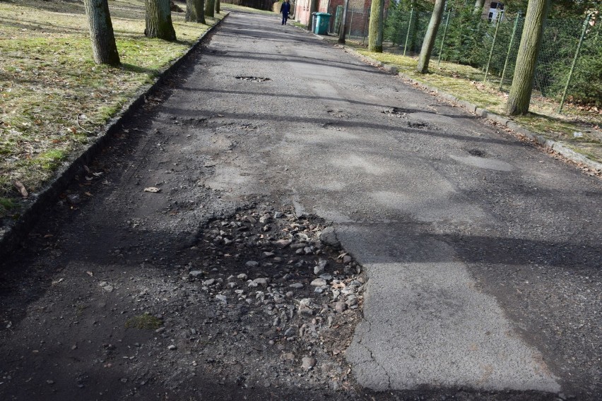 Postępująca dewastacja spowoduje w końcu, że drogi w...