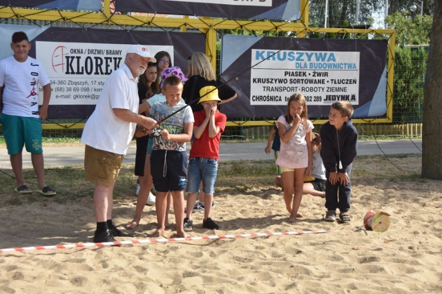 Gry i zabawy wędkarskie dla dzieci, rzutowe zawody wędkarskie. 11. Święto Jeziora Zbąszyń - 29.07.2022