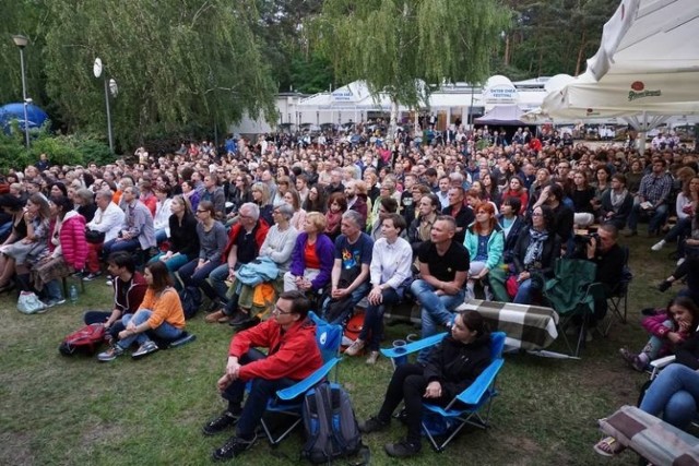 Kto w tygodniu nie lubi spędzać wieczorów w domu, w najbliższych dniach ma w czym wybierać. Otwarcie festiwalu Enter Enea Festival, występ Tomasza Koniecznego, bezpłatny koncert The Junkies - to tylko kilka z propozycji na ten tydzień. Szczegółowa rozpiska w galerii ----->