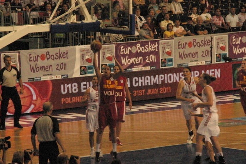 W EuroBasket Women 2011 czas ćwierćfinałów. Dzisiaj zmierzą...