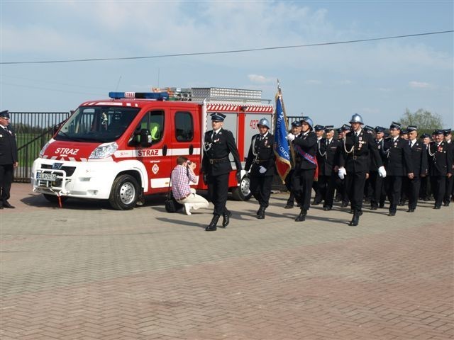 Strażacy w Brzeskach mają nowy samochód