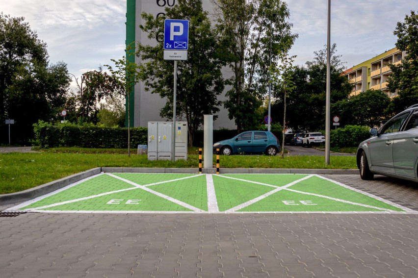 Bytom: Przybywa stacji ładowania samochodów elektrycznych. Sprawdź, gdzie są!