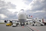 Największy jumbojet świata wylądował w Rębiechowie [zdjęcia i wideo]