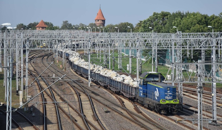 Co Malbork ma wspólnego z przekopem Mierzei Wiślanej? Tędy kamień hydrotechniczny trafia na budowę 