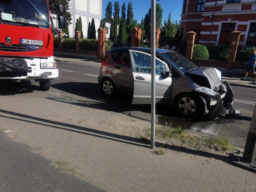 Zderzenie dwóch pojazdów na Płockiej we Włocławku