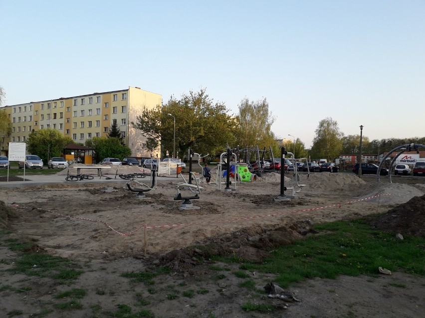 Siłownia, plac zabaw i strefa relaksu na Osiedlu Michałowo w Brodnicy. Prace trwają