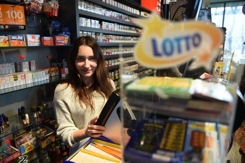 - Pierwsza listopadowa szóstka w Lotto padła w Toruniu! -...
