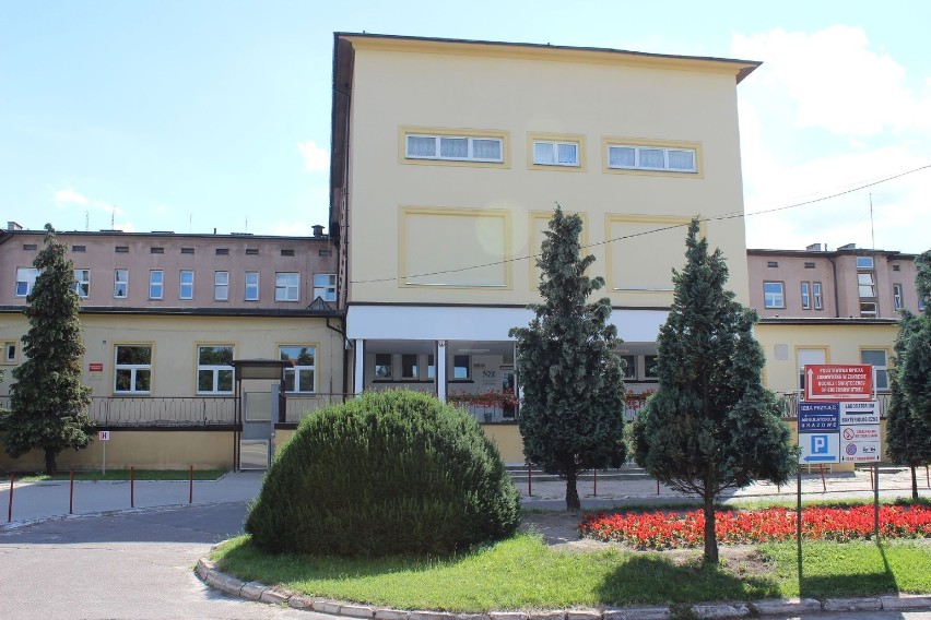 Umowa z dyrektorem szpitala w Wieluniu Anną Freus zawarta na sześć lat