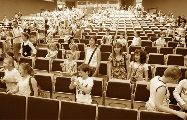 W wykładach na Uniwersytecie Łódzkim dla Dzieci brało udział ponad pięciuset studentów w wieku 7&#8211;12 lat.