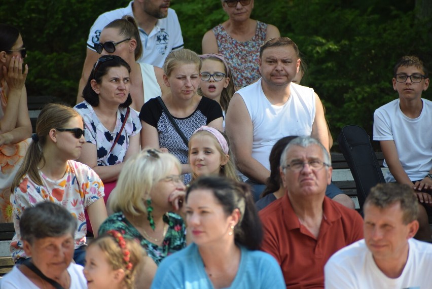 Podopieczni Oli Turoń z koncertem nad oleśnickimi stawami