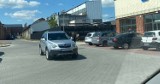 Prawdziwi "mistrzowie" parkowania w Radomsku. Nie naśladujcie ich! NOWE ZDJĘCIA
