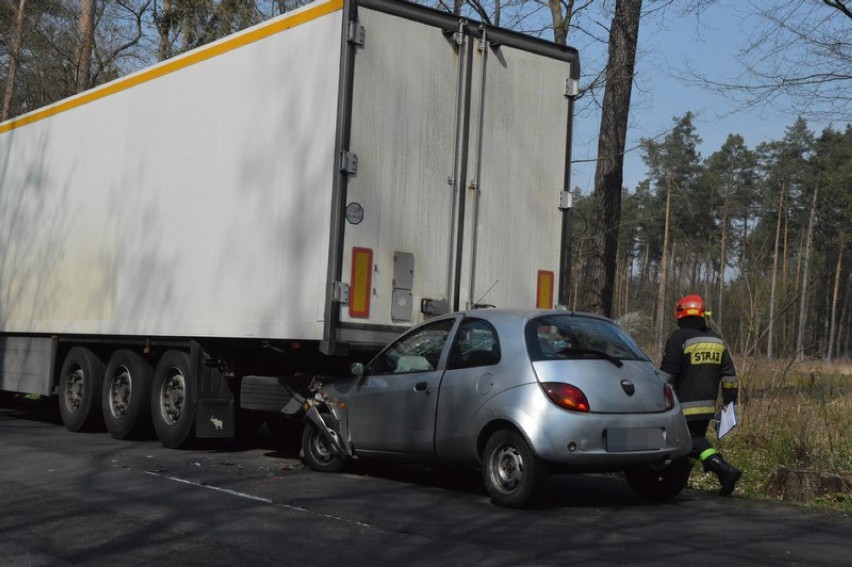 Wypadek na 473 pomiędzy Porczynami a Krępą