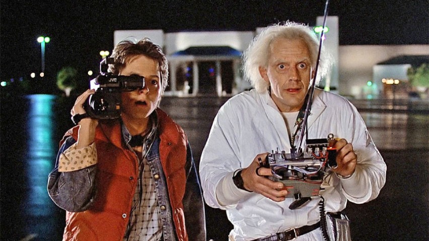 "Powrót do przyszłości" (1985)
Przygody Marty'ego McFly i dr...