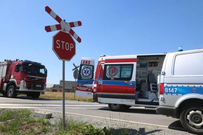 Wypadek szynobusu! Zderzył się z samochodem. Kierowca nie żyje [ZDJĘCIA]