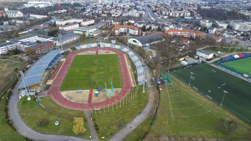 Tak prezentuje się Stadion Miejski w Toruniu z drona.