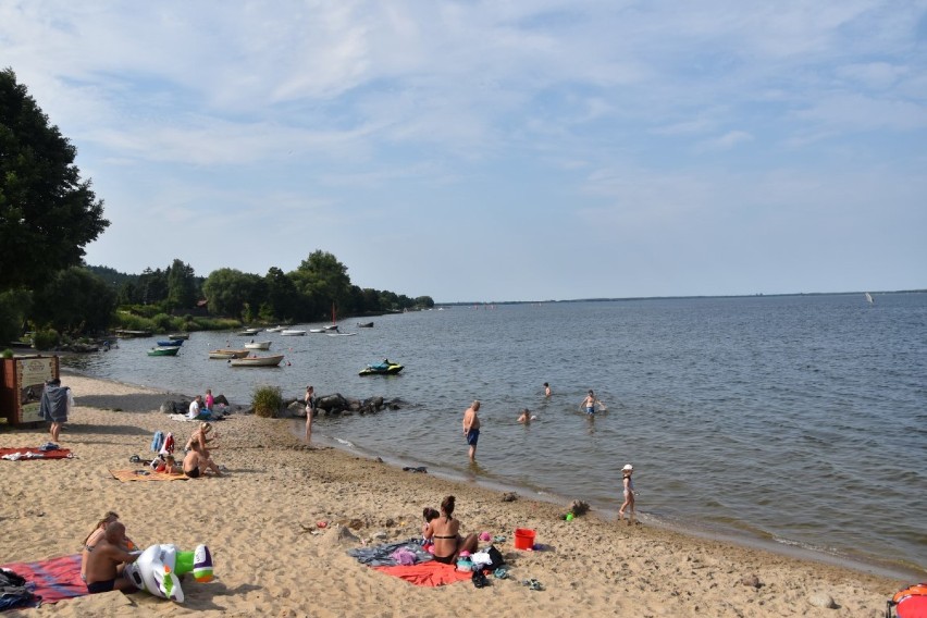 Wakacje w powiecie wejherowskim. Mieszkańcy i turyści odpoczywali nad wodą| ZDJĘCIA