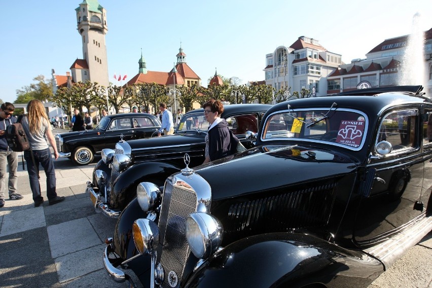 SOPOT
Wystawa Mercedesów Der Stern 2. 

Skwer Kuracyjny
28...