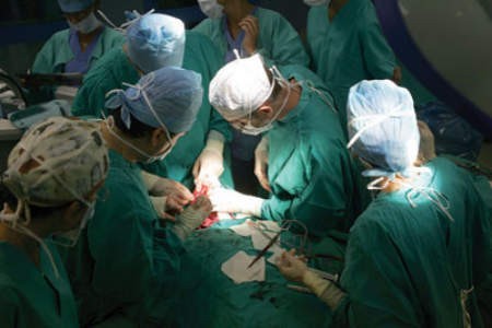 Gliwiccy chirurdzy zajmujący się rekonstrukcjami narządów to medyczna elita