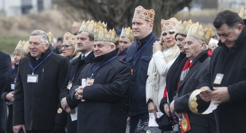 Tysiące mieszkańców Rzeszowa uczestniczyło w tegorocznej edycji Orszaku Trzech Króli [ZDJĘCIA]