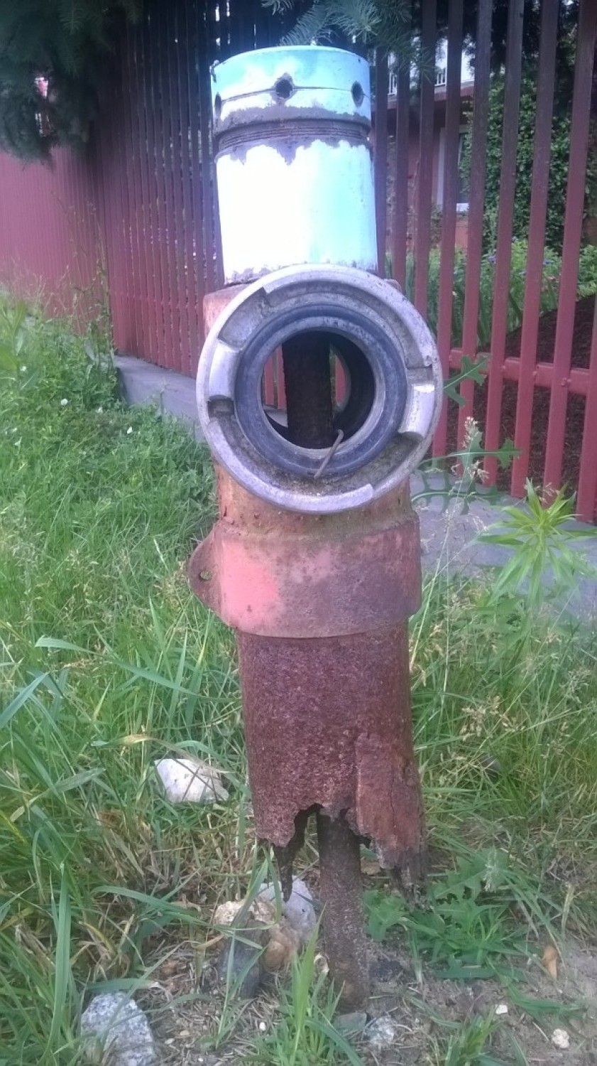 Niesprawne hydranty sprawiły problem strażakom-ochotnikom z Chojnego w gminie Sieradz