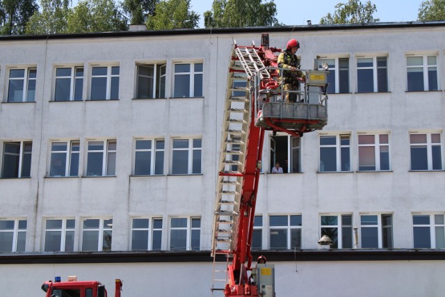 W trzydniowych ćwiczeniach na terenie szpitala "na górce" brali udział strażacy z jednostek JRG oraz OSP z terenu powiatu