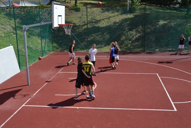 Rusza szkółka gry w koszykówki na Trzech Wzgórzach